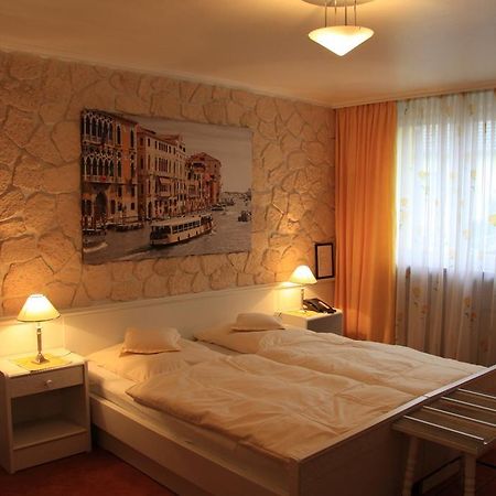 Hotel Die Post Offenbach del Meno Habitación foto