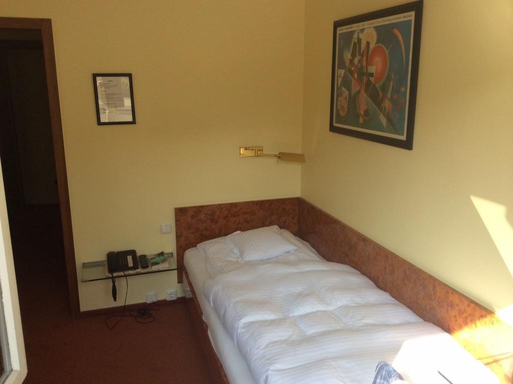 Hotel Die Post Offenbach del Meno Habitación foto